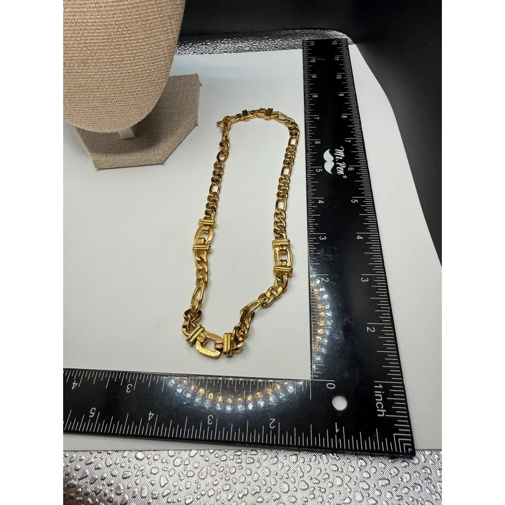Carre Vintage Gold Tone Curb Link Necklace‎ Chunky Chain Fold Over Clasp 20 Inch